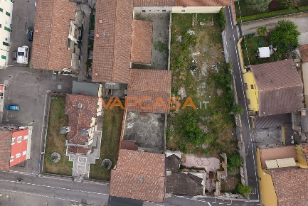 Foto Casa indipendente in VIA UMBERTO I, Palosco di 380 m² con 9 locali