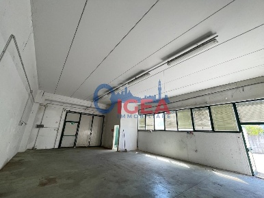 Foto Magazzino a Colle di Val d'Elsa Abbadia, Campolungo di 100 m²