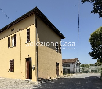 Foto Casa indipendente a Santa Croce sull'Arno Centro di 122 m² in vendita