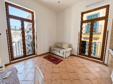 Foto Appartamento in Vico Santa Caterina da Siena 9, Napoli Monte di Dio