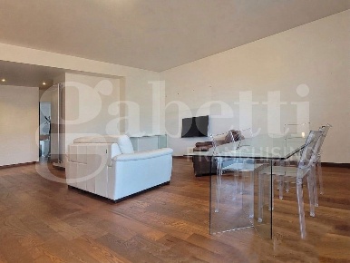 Foto Appartamento a San Benedetto del Tronto Centro di 135 m² con 5 locali