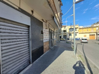 Foto Negozio a Cardito di 60 m² con 1 locali in affitto