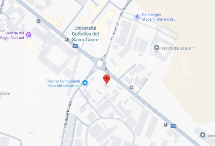 Foto Negozio in Via Emilia Parmense 91, Piacenza San Lazzaro di 100 m²