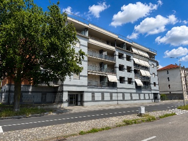 Foto Attico in Fabbrichetta, Collegno Leumann di 110 m² con 4 locali
