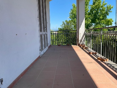 Foto Villa unifamiliare a Fucecchio di 400 m² con 11 locali in vendita
