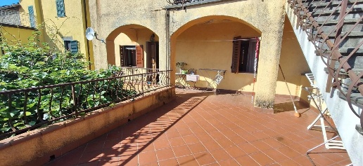 Foto Appartamento a Bagni di Lucca di 100 m² con 8 locali in vendita