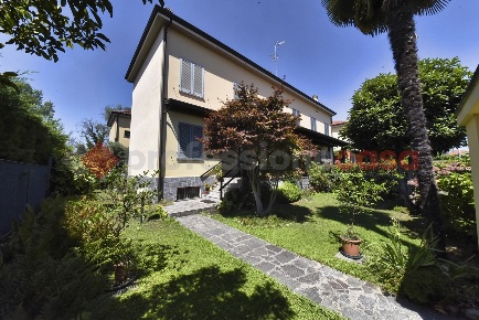 Foto Villa a schiera in Via Tarvisio 8, Paderno Dugnano Semicentro