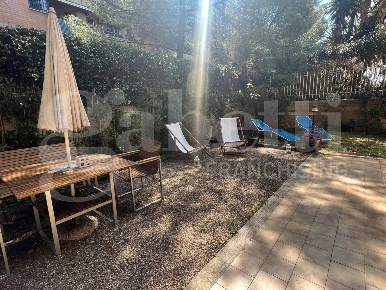 Foto Appartamento in Giulio Petroni, Bari Poggiofranco di 80 m² in vendita