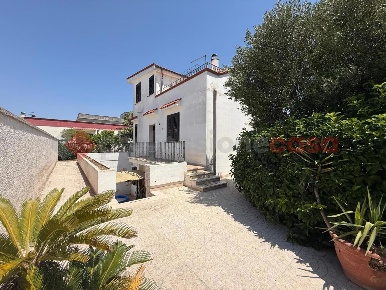 Foto Villa unifamiliare in Via Magenta snc, Avetrana di 130 m² con 7 locali