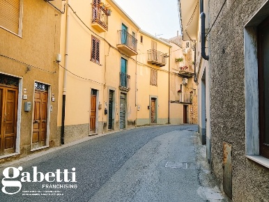 Foto Casa indipendente in Via IV Novembre 34, Ficarra Centro di 80 m²