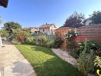 Foto Appartamento in Provinciale, Cumiana Centro di 90 m² con 5 locali