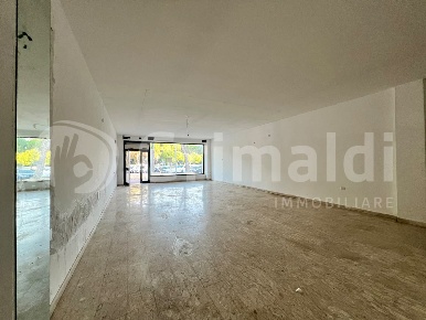 Foto Negozio in aldo moro, Corciano Chiugiana La Commenda di 140 m²