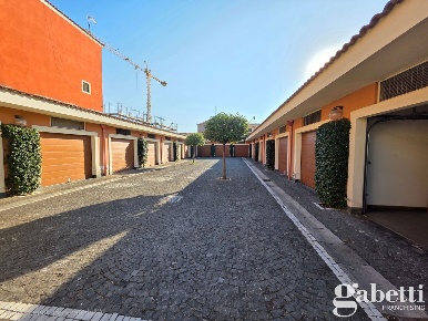 Foto Box in Via ABATE FELICE TOSCANO 00, Pomigliano d'Arco Centro di 20 m²