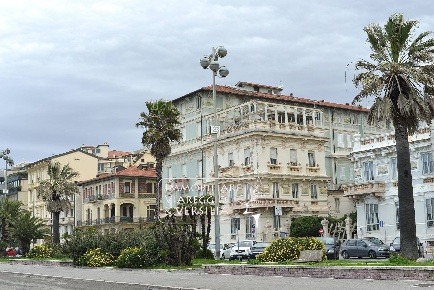Foto Appartamento in viale G. Carducci 95, Viareggio Città Giardino