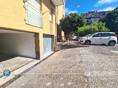 Foto Posti auto in Viale 8 Marzo, Albenga Centro di 21 m² con 1 locali