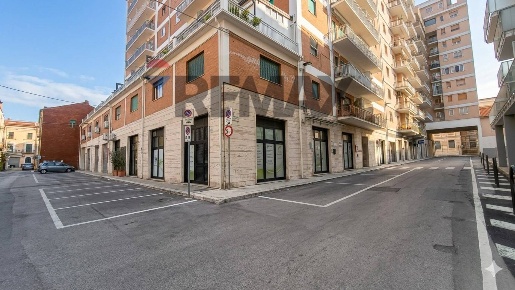 Foto Ufficio in VIA CANNARSA 3-5, Termoli Centro di 150 m² con 12 locali