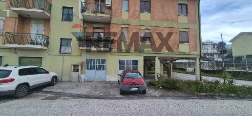 Foto Appartamento in Via F. De Sanctis 35, Flumeri di 139 m² con 5 locali