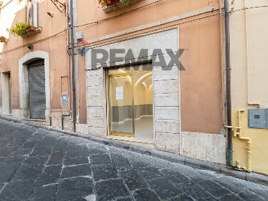 Foto Locale commerciale in VIA MARCONI 112, Campobasso Semicentro di 70 m²