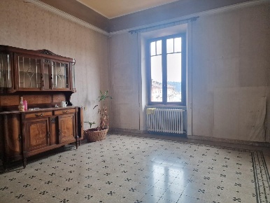 Foto Appartamento a Carrara di 140 m² con 6 locali in vendita
