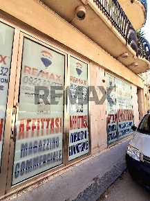 Foto Locale commerciale in Via Roma 62/63, Favara di 200 m² con 2 locali