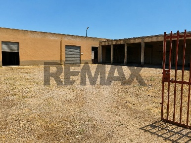 Foto Locale commerciale in via lombardo snc, Misiliscemi Rilievo di 329 m²