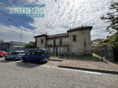 Foto Casa indipendente in Viale Aereonautica, Vercelli Semicentro di 150 m²