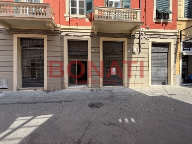Foto Attività commerciale a La Spezia Centro Storico di 120 m² in vendita