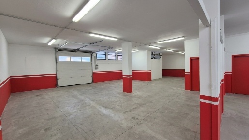 Foto Magazzino in Viale Rimembranze 36, Lodi Braila, Stazione di 500 m²