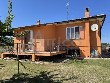 Foto Villa singola in Bosaro RO, Bosaro Centro di 160 m² con 9 locali