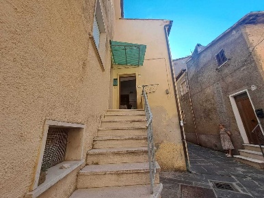 Foto Case semi ndipendenti in Via umberto primo, Alviano Centro di 54 m²