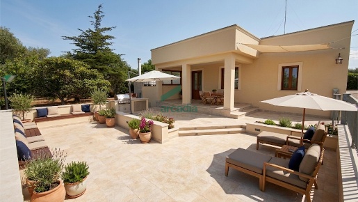 Foto Villa unifamiliare in KM 42 761, Locorotondo di 130 m² con 3 locali