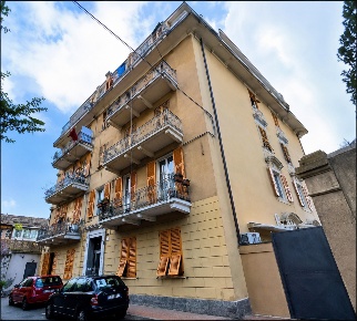 Foto Appartamento in Via Tonale 29/7, Genova Cornigliano di 145 m² all'asta