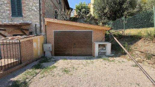 Foto Garage a Castiglione del Lago Contrada Mulino di 25 m² con 1 locali
