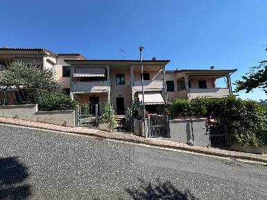 Foto Appartamento in Via Pozza 19, Castellina Marittima di 50 m² in vendita