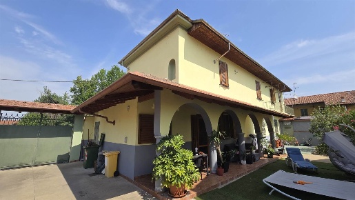 Foto Casa indipendente in Piazza Negri 7, Quinto Vercellese di 280 m²