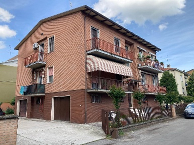 Foto Appartamento a Sant'Ilario d'Enza Centro di 91 m² con 5 locali
