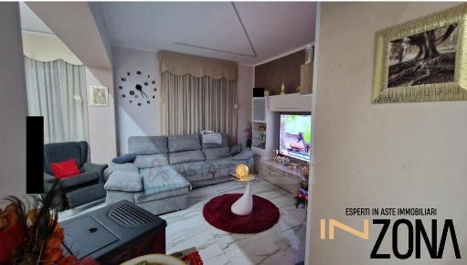 Foto Appartamento in Via Amleto Contucci, Sulmona Centro di 80 m²