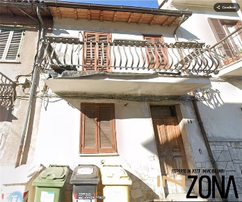 Foto Appartamento in Via Messina, Carsoli Centro di 77 m² con 3 locali