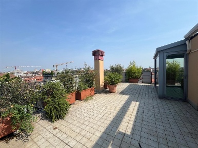 Foto Appartamento in Via Tiraboschi, Milano Porta Romana - Medaglie d'Oro