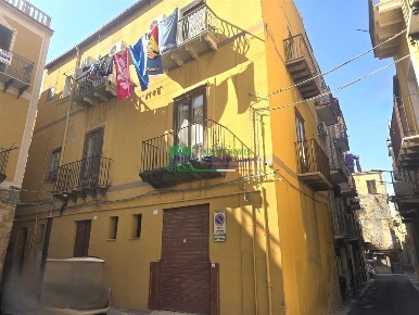 Foto Appartamento a Gela di 100 m² in vendita