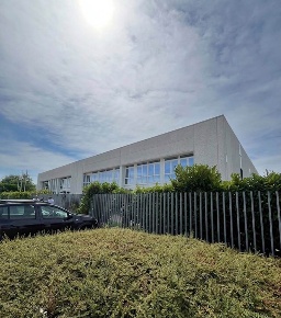 Foto Capannone industriale a Gualtieri di 3029 m² con 8 locali in vendita