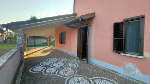Foto Case semi ndipendenti a Villanova del Sillaro Centro di 132 m²
