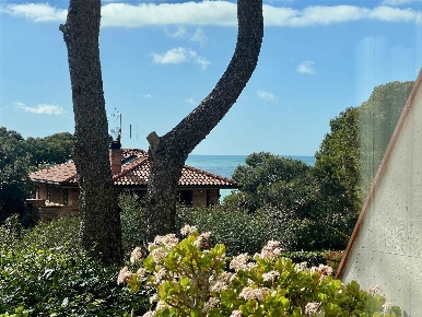 Foto Appartamento a Livorno Quercianella di 156 m² con 5 locali in vendita