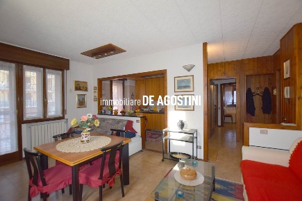 Foto Appartamento in Via Carso, Arona Centro di 105 m² con 3 locali