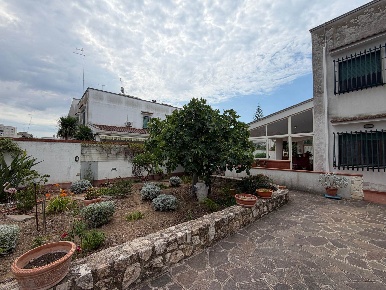 Foto Villa bifamiliare a Taranto Talsano - San Donato di 171 m² in vendita