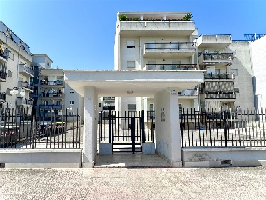Foto Appartamento a Trani di 83 m² con 3 locali in vendita