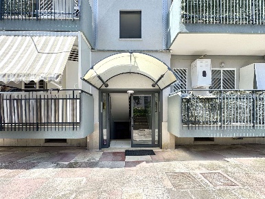 Foto Appartamento a Trani di 83 m² con 3 locali in vendita