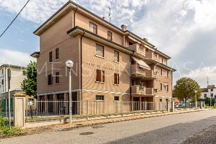 Foto Appartamento a Cavezzo Centro di 65 m² con 3 locali in vendita
