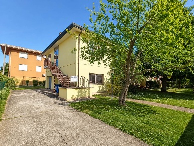 Foto Villa bifamiliare a Stra Centro di 165 m² con 6 locali in vendita