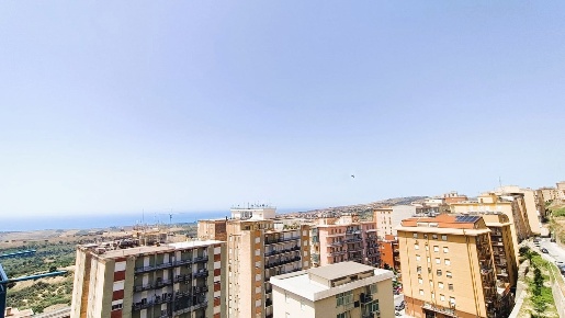 Foto Appartamento in Via Dante 24, Agrigento di 101 m² con 3 locali